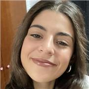 Profesora de inglés apto , con título certificado de B2  y profesora apta para dar matemáticas hasta 4 de la eso